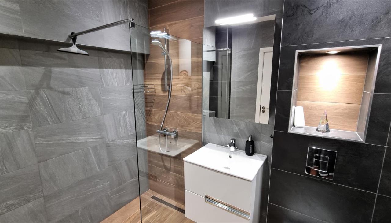Luxury Quiet Apartment In The City Center Plovdiv Buitenkant foto