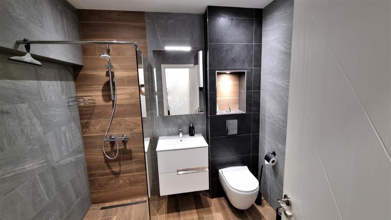 Luxury Quiet Apartment In The City Center Plovdiv Buitenkant foto